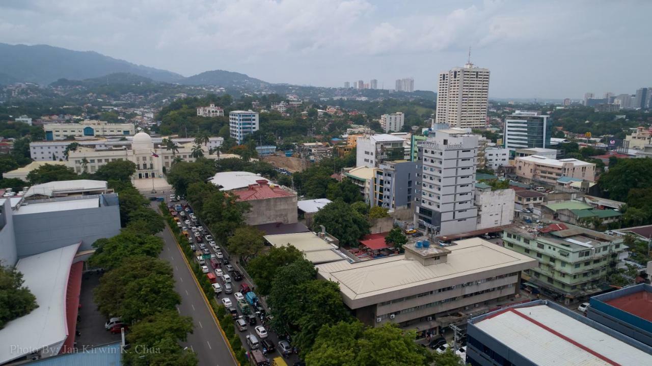 Griffin Hotel And Suites Cebu Buitenkant foto