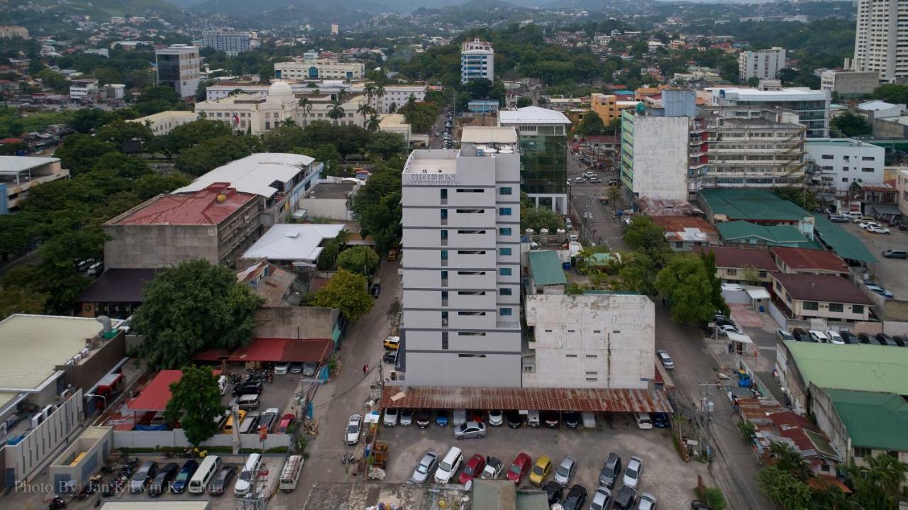 Griffin Hotel And Suites Cebu Buitenkant foto