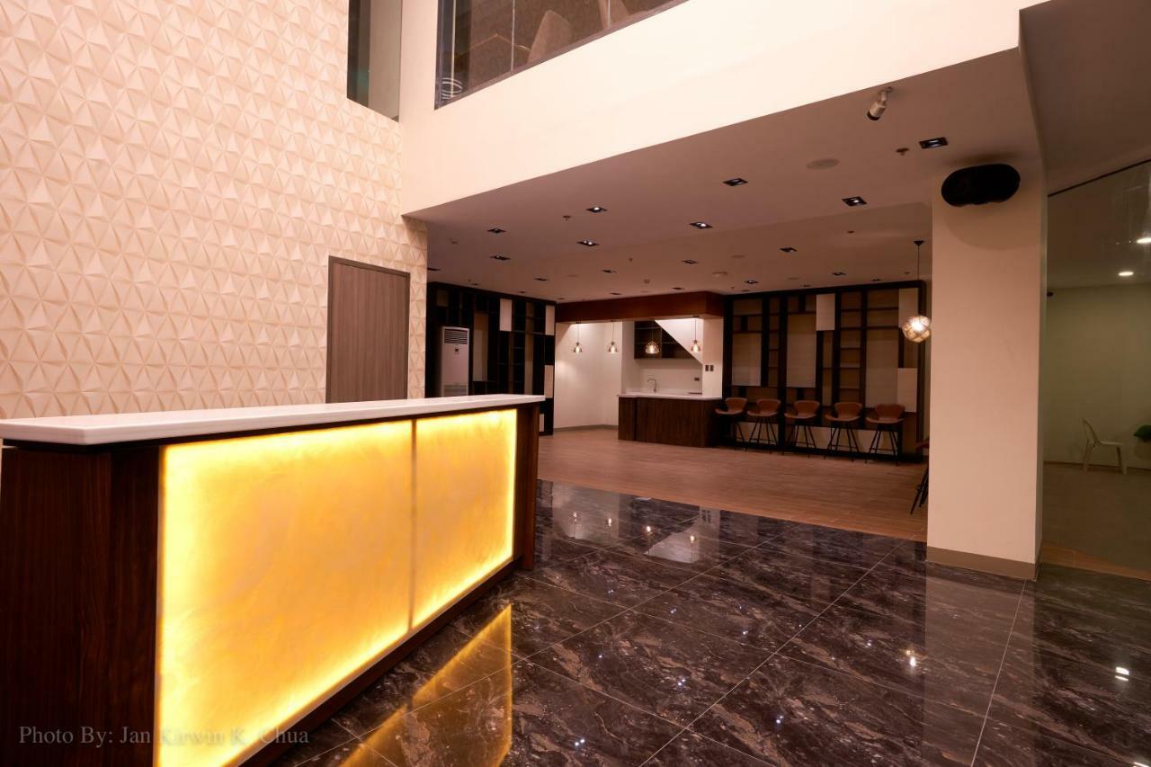Griffin Hotel And Suites Cebu Buitenkant foto